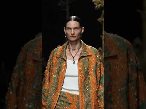 Défilé ETRO Printemps-Été 2025 | Milan Fashion Week