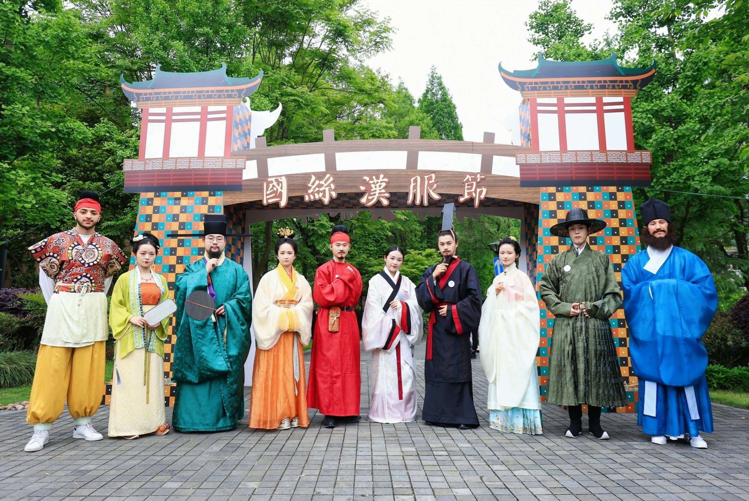 Seventh Annual Chinese Costume Festival Celebrates Hanfu Tradition and ...